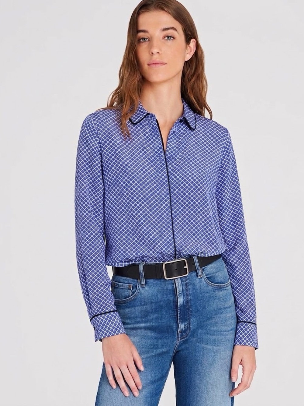 CLUB MONACO Women’s Silk Long Sleeve Geometric Print Blouse, Blue/ White, Medium